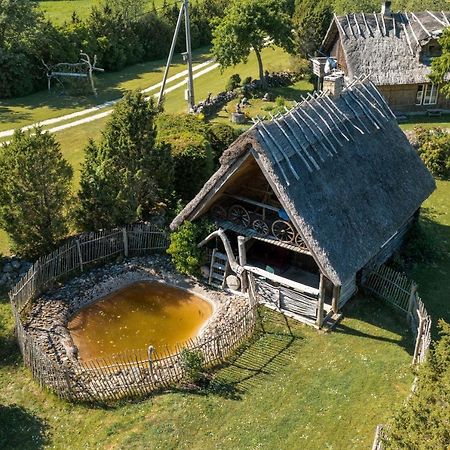 Villa Kadariku Tourism Farm Sakla Exterior foto