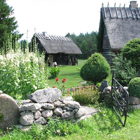 Villa Kadariku Tourism Farm Sakla Exterior foto